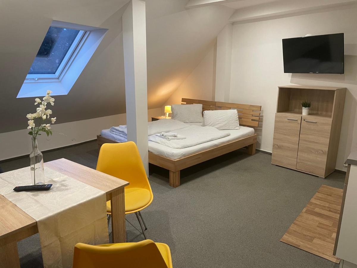 Mikulov Inn - Apartments Slunce מראה חיצוני תמונה