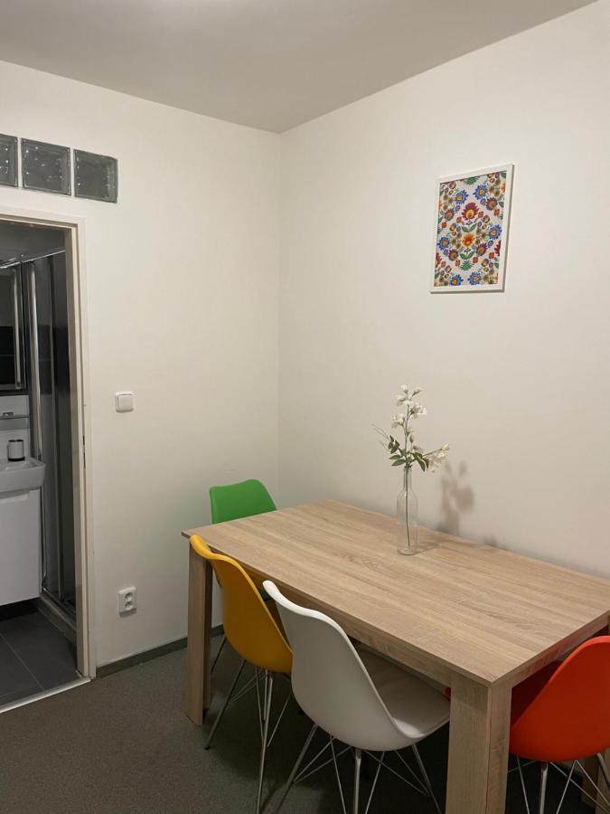 Mikulov Inn - Apartments Slunce מראה חיצוני תמונה