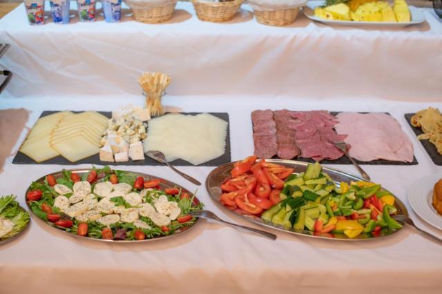 Mikulov Inn - Apartments Slunce מראה חיצוני תמונה