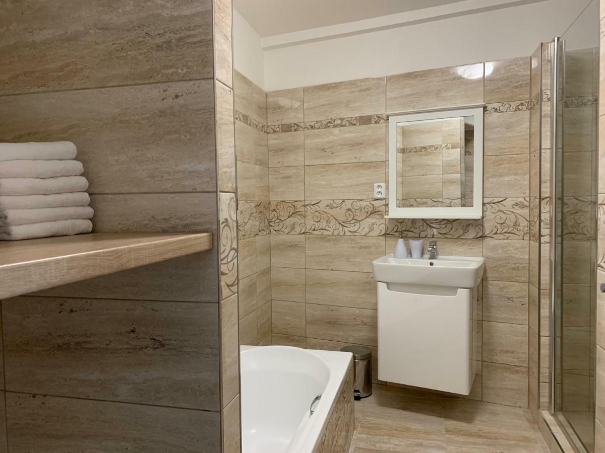 Mikulov Inn - Apartments Slunce מראה חיצוני תמונה