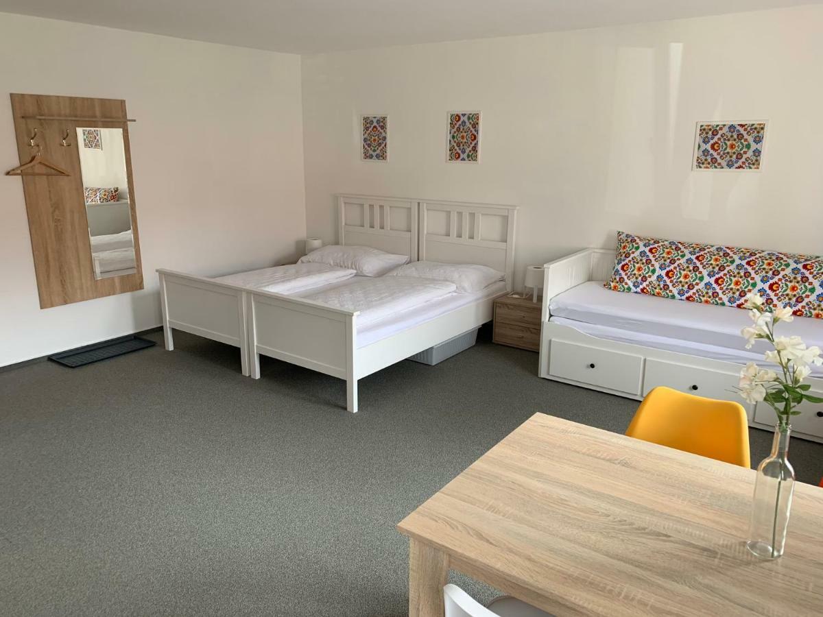 Mikulov Inn - Apartments Slunce מראה חיצוני תמונה