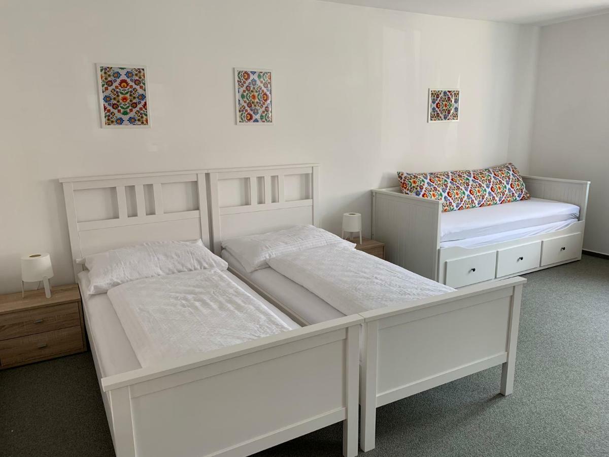 Mikulov Inn - Apartments Slunce מראה חיצוני תמונה