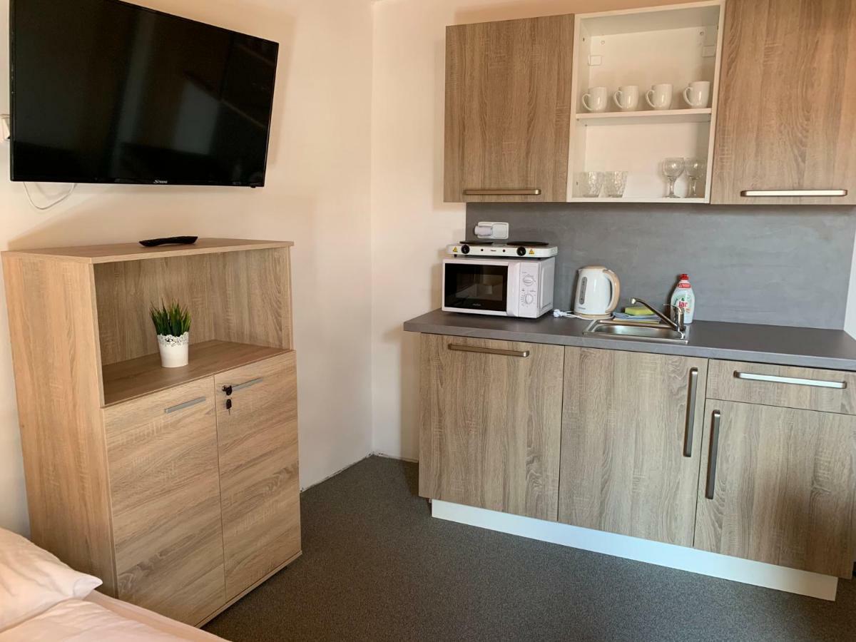 Mikulov Inn - Apartments Slunce מראה חיצוני תמונה
