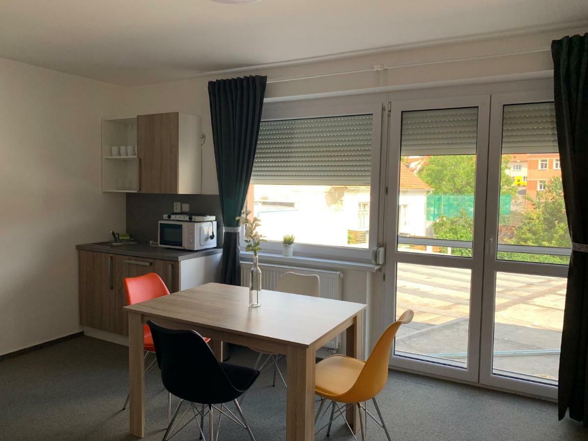 Mikulov Inn - Apartments Slunce מראה חיצוני תמונה