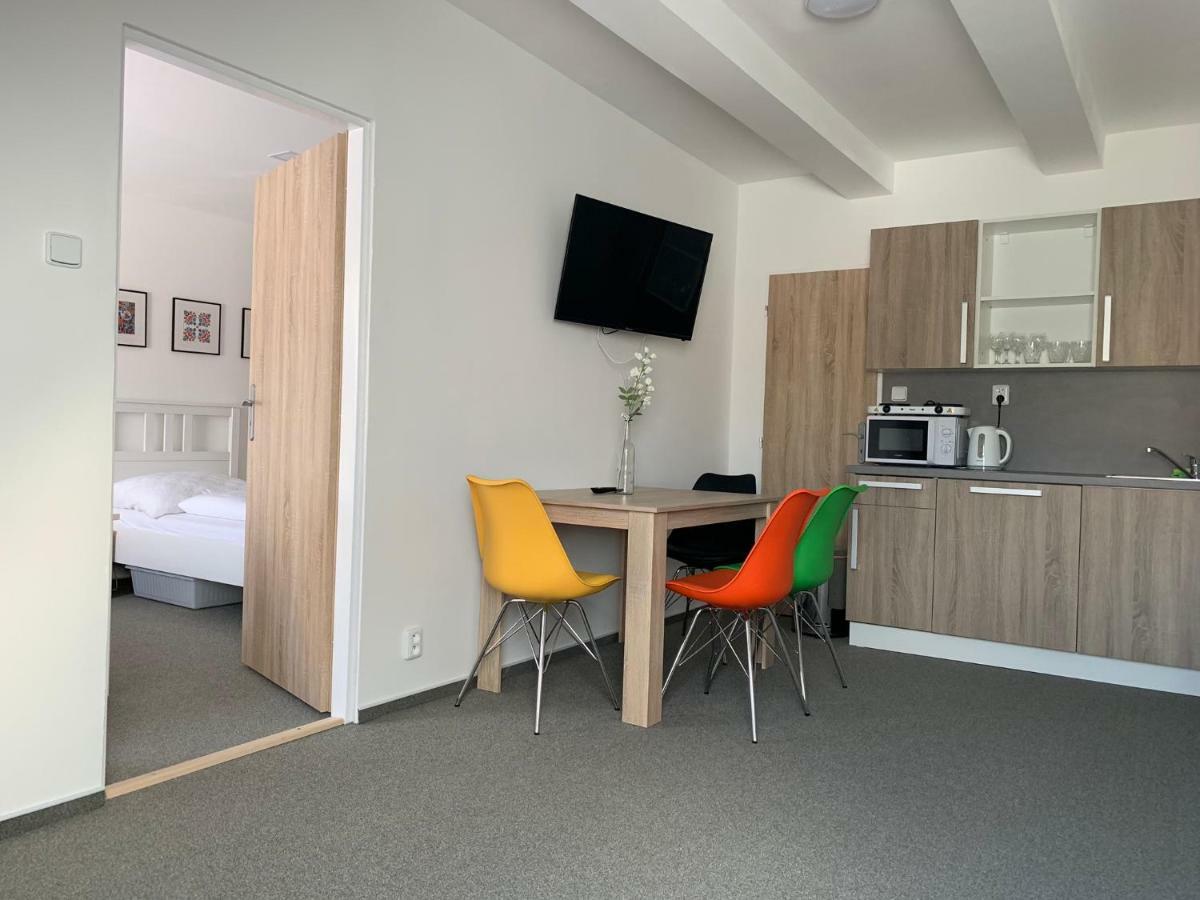 Mikulov Inn - Apartments Slunce מראה חיצוני תמונה